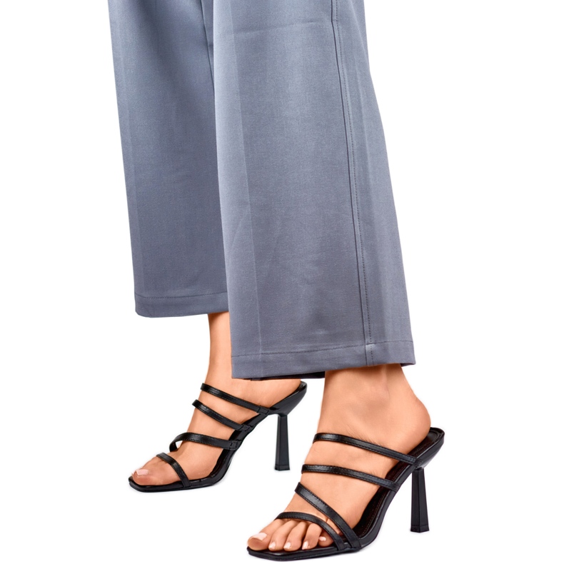 Chinelos femininos elegantes 4772B pretos