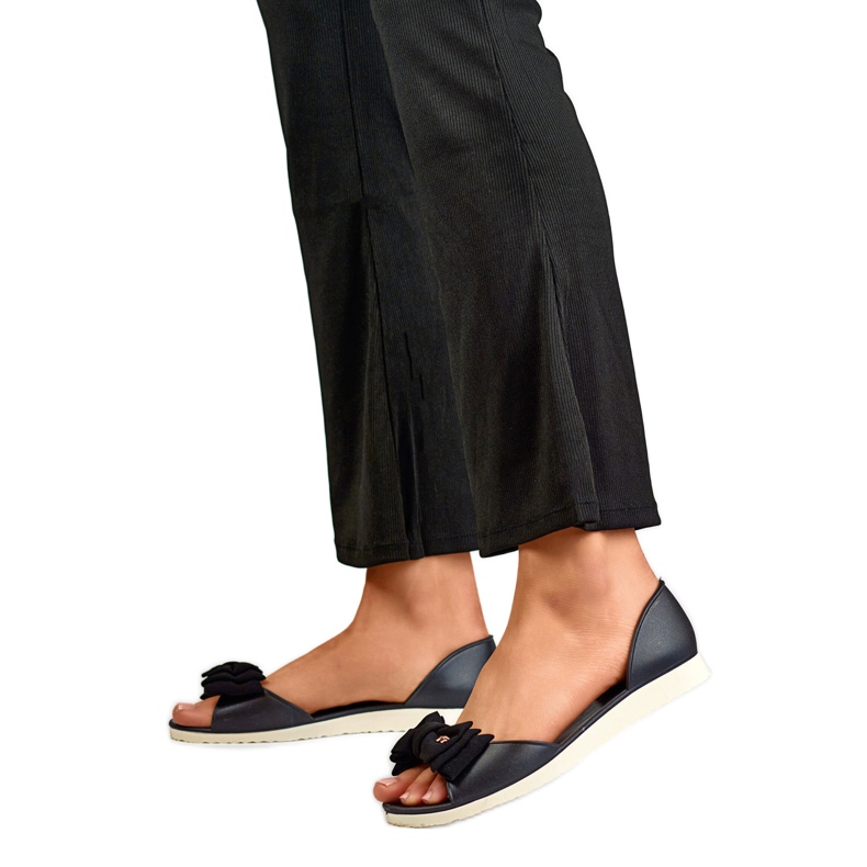 Sapatilhas femininas com laço BG162B, pretas preto