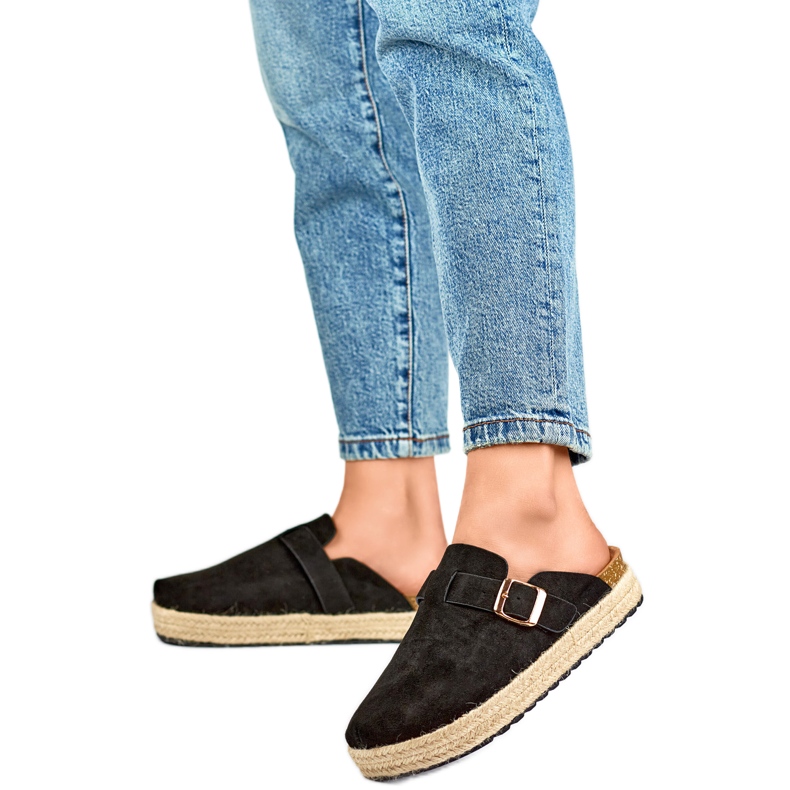 Chinelos fechados femininos DM802B, pretos