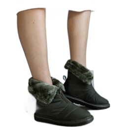Botas de neve com isolamento verde e gola da Edidda Botas de neve com isolamento verde e gola da Edidda