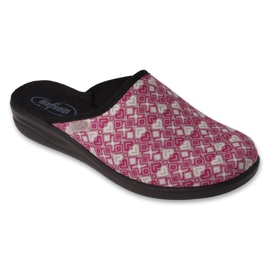 Chinelos femininos Befado pu 551D005, rosa com corações Chinelos femininos Befado pu 551D005, rosa com corações