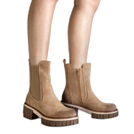 Botas de plataforma maciça bege com abrasões da Sholla