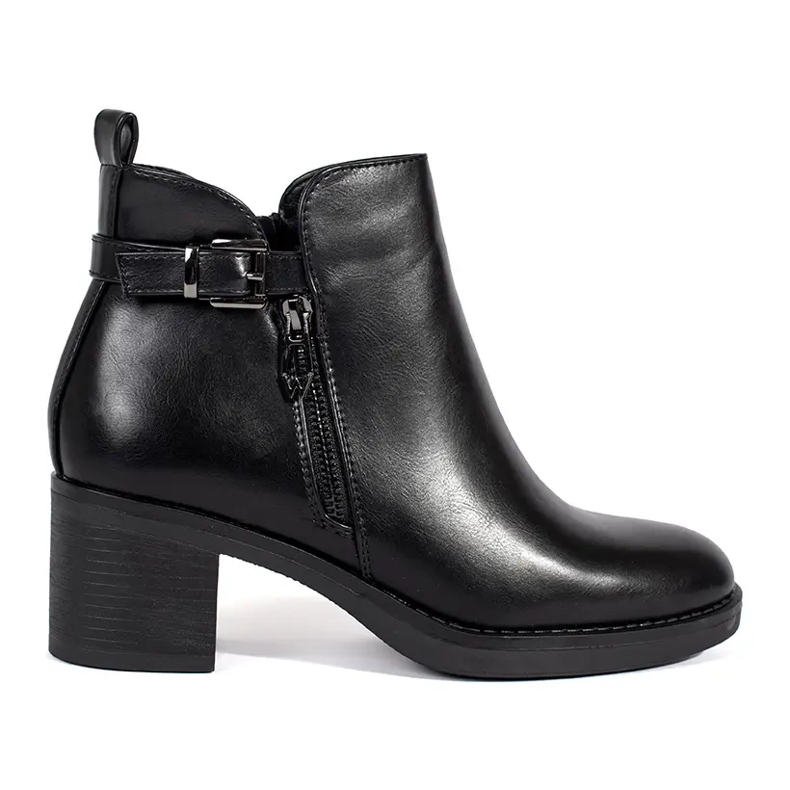 Botins femininos pretos com zíper e fivela decorativos