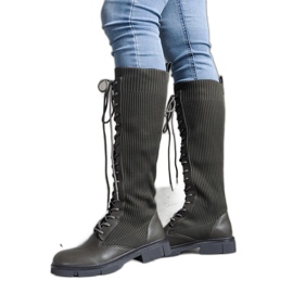 Botas verdes com cano flexível da Veradi Botas verdes com cano flexível da Veradi