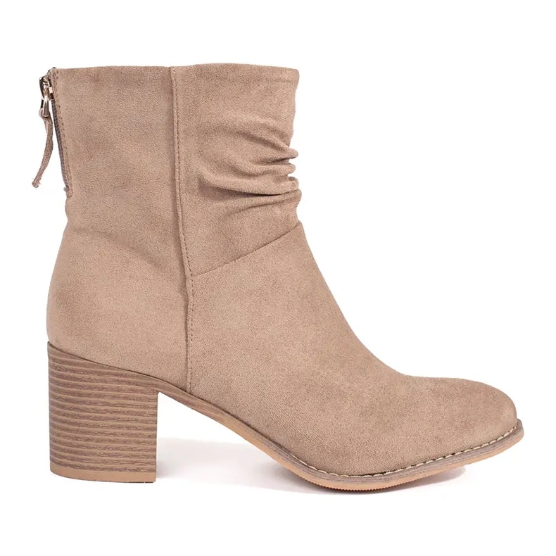 Botins femininos em camurça bege com parte superior com folhos Botins femininos em camurça bege com parte superior com folhos