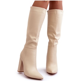 Botas de couro bege femininas