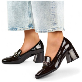 Sapatos femininos de couro de salto alto com decoração, pretos 24-58242B