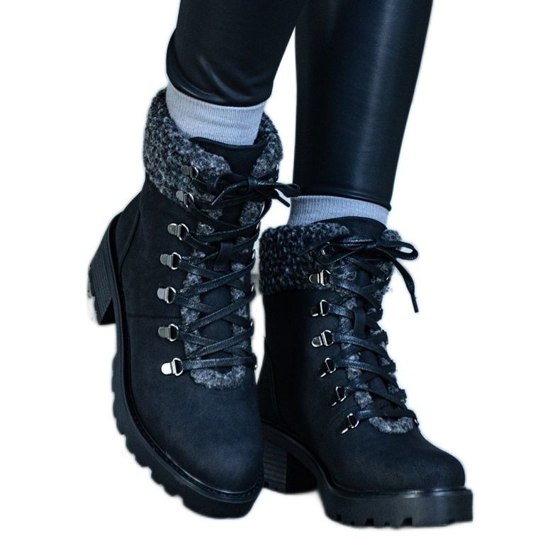 Botas pretas com cadarço decoradas com casaco de pele de carneiro Moses preto
