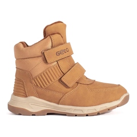 Botins de menino isolados com velcro castanho