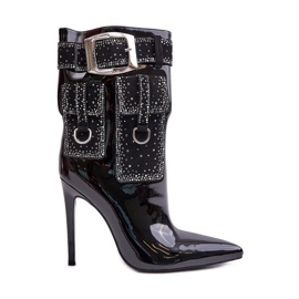 Botins decorados em couro ecológico envernizado com salto alto preto