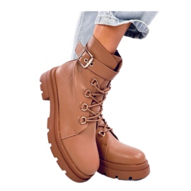 Botas militares marrom