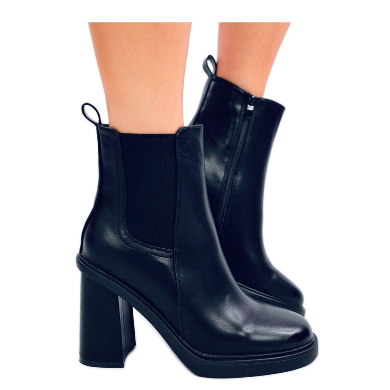Botas Jodhpur com salto alto preto Botas Jodhpur com salto alto preto