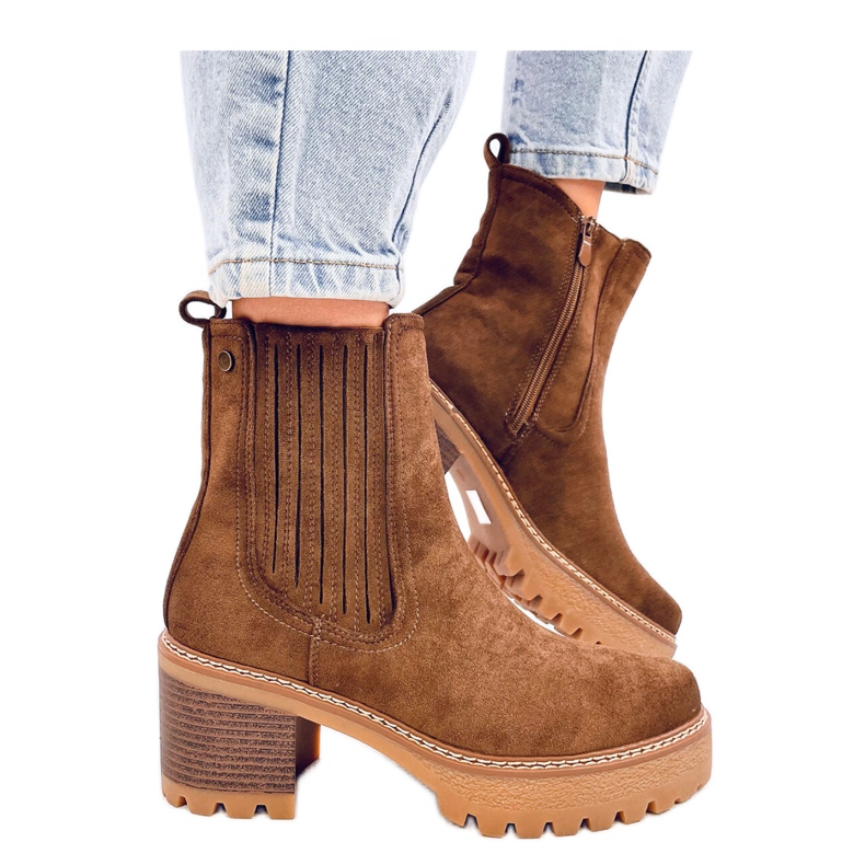Botas Chelsea com salto alto castanho