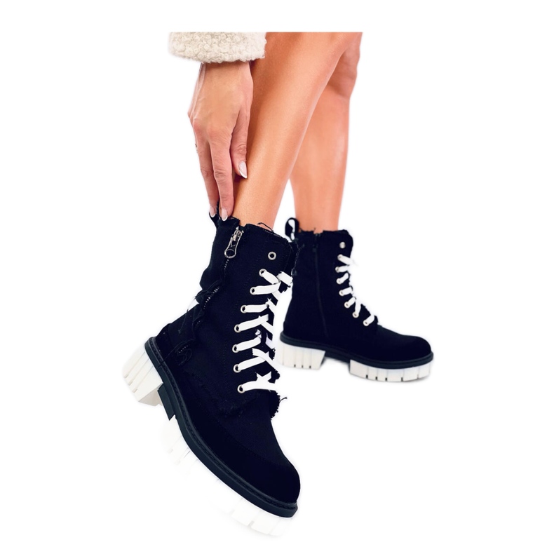 Botins em lona com protetor preto Botins em lona com protetor preto