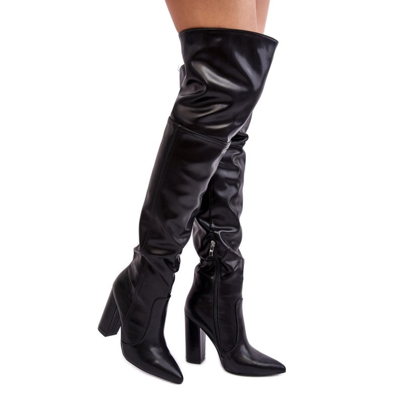 Botas pretas modelo C-304 preto