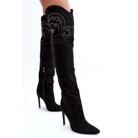 Botas pretas modelo C-325 preto Botas pretas modelo C-325 preto