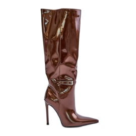 Botas Modelo C-334 Marrom