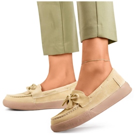 Mocassins femininos de couro com laço, bege Goodin GD-SW4005BE Mocassins femininos de couro com laço, bege Goodin GD-SW4005BE