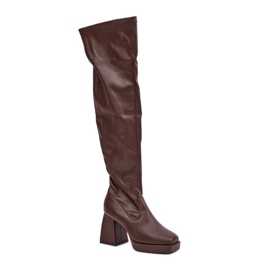 Botas femininas marrons com salto estável marrom