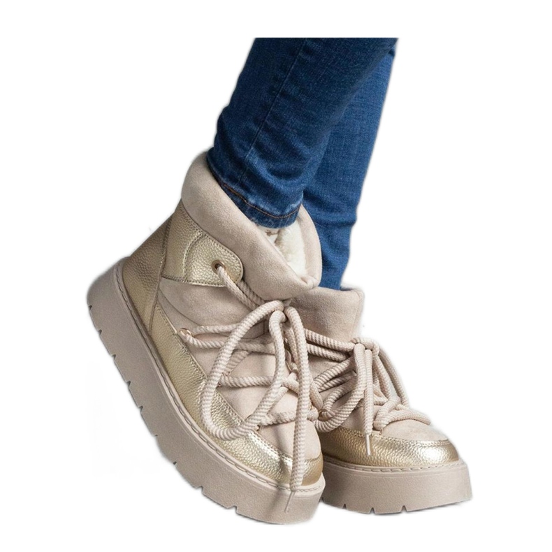 Botas de neve com plataforma bege isoladas com pele Sapphi - Solea