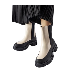 Botins slip-on bege e preto da Faisal - Solea Botins slip-on bege e preto da Faisal - Solea