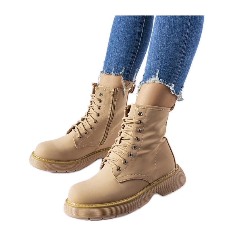 Botas clássicas bege escuro da Benvenuto - Solea