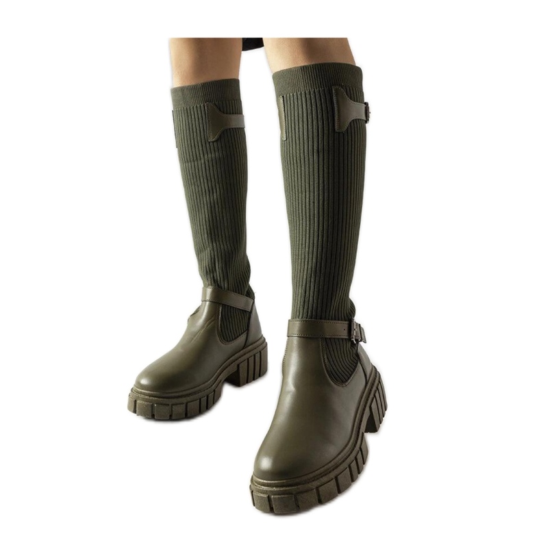Botas verdes com cano flexível