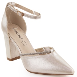 Sabatina Sandálias femininas de bico fino com zircões dourados