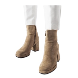 Botins cinza com salto enorme Itaf - Solea bege Botins cinza com salto enorme Itaf - Solea bege