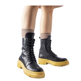 Tênis preto com sola amarela Quennie - Solea