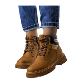 Botas de caminhada com isolamento marrom da Nadel - Solea