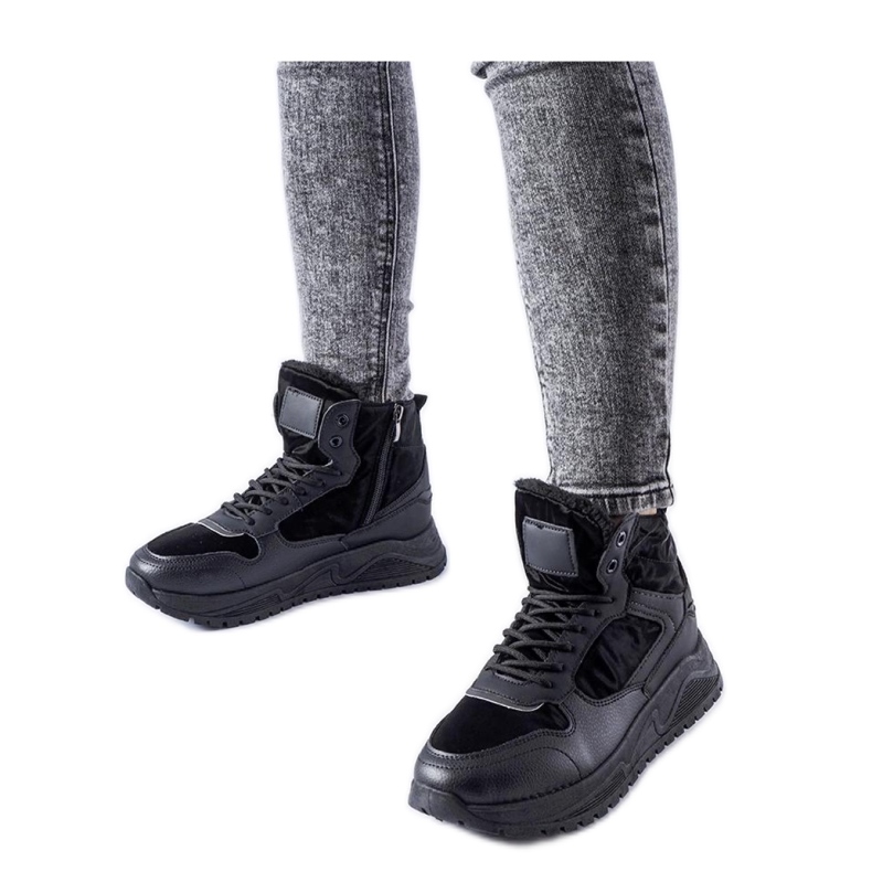 Tênis alto com isolamento preto por Malles - Solea