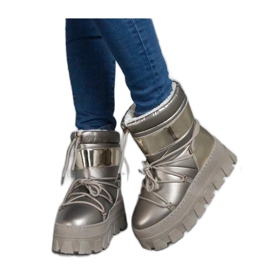 Botas de neve com plataforma dourada com inserções Losta - Solea pintadas