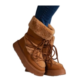 Botas de neve com isolamento marrom decoradas com pele