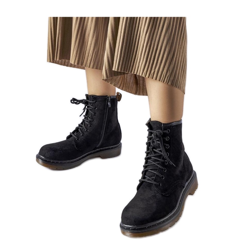 Trabalhadores negros de camurça ecológica preto