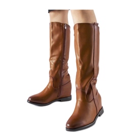 Botas marrons com cunha escondida marrom