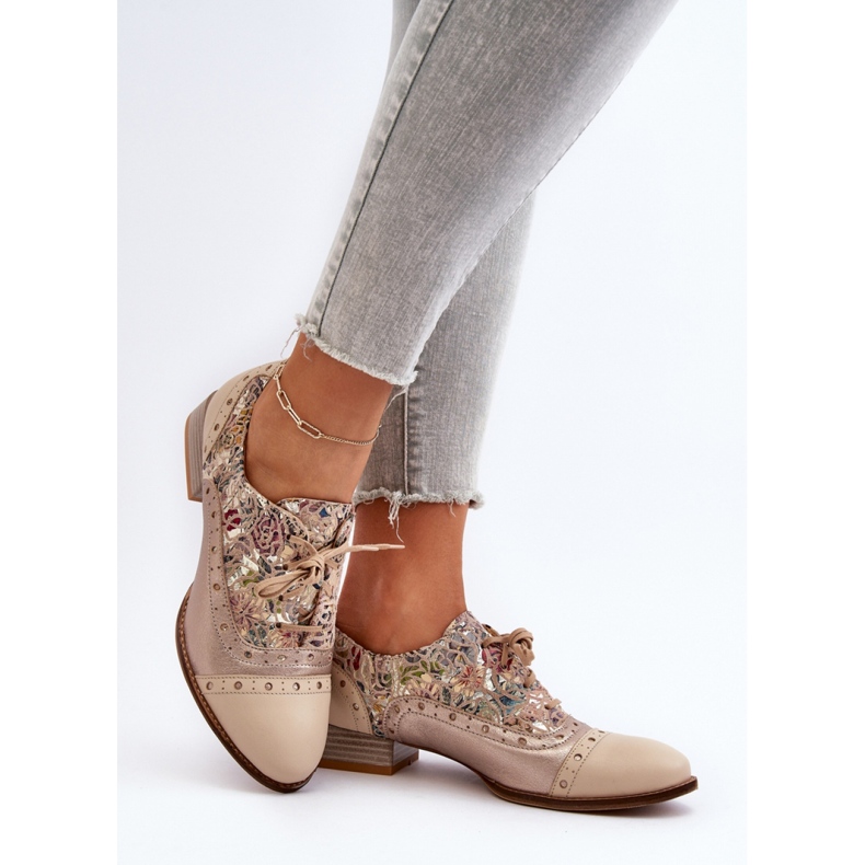 Sapatos femininos de couro Maciejka 06408-04 Bege