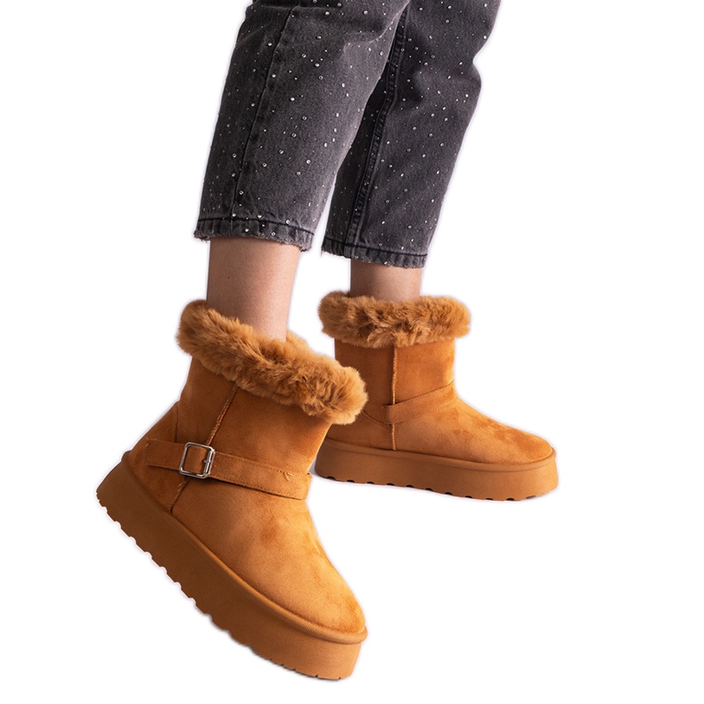 Botas de neve com isolamento marrom decoradas com pele castanho