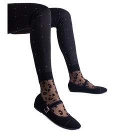 Sapatilhas pretas com acabamento fosco, fechadas com fivela preto