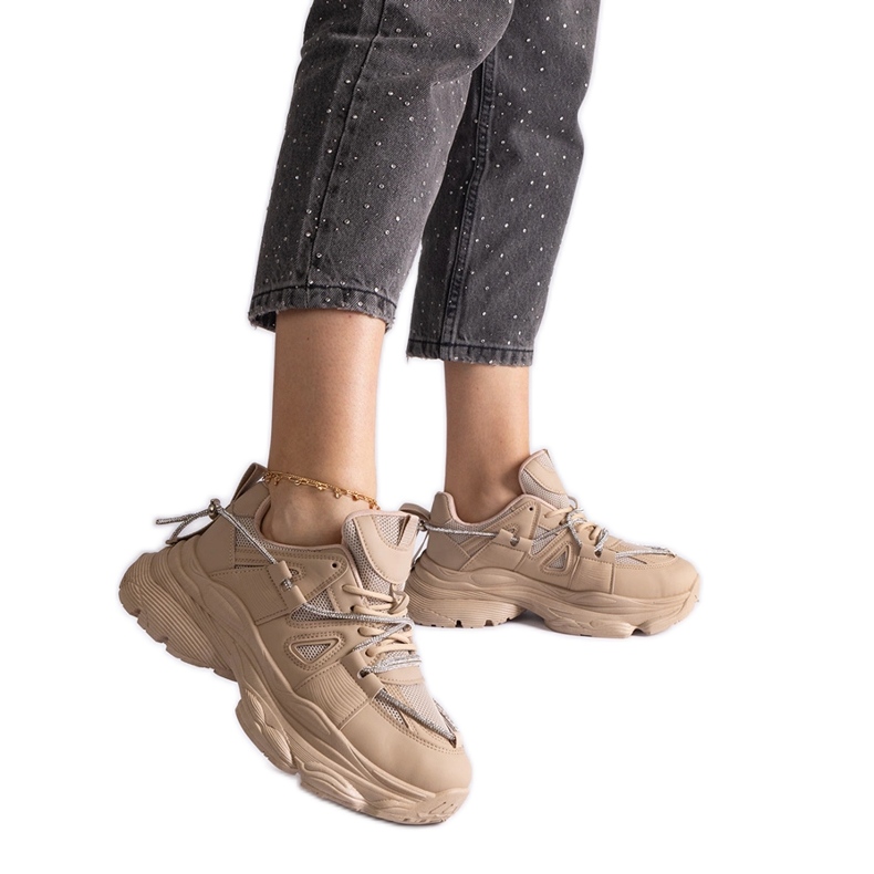 Tênis esportivos femininos bege escuro