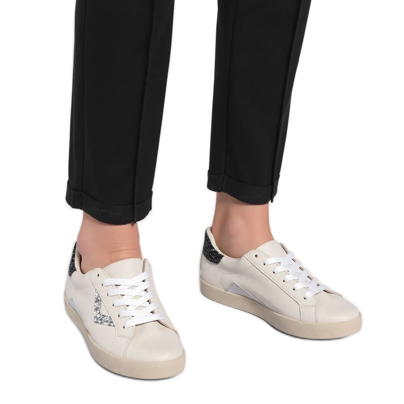 Inserções de prata de tênis de tênis femininos branco