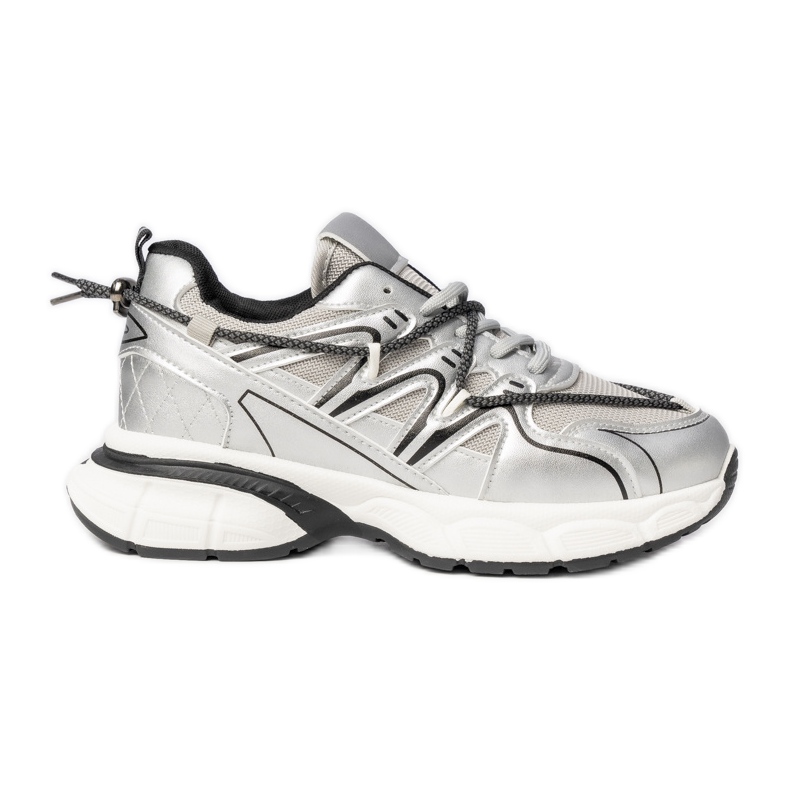 Tênis de prata femininos na plataforma