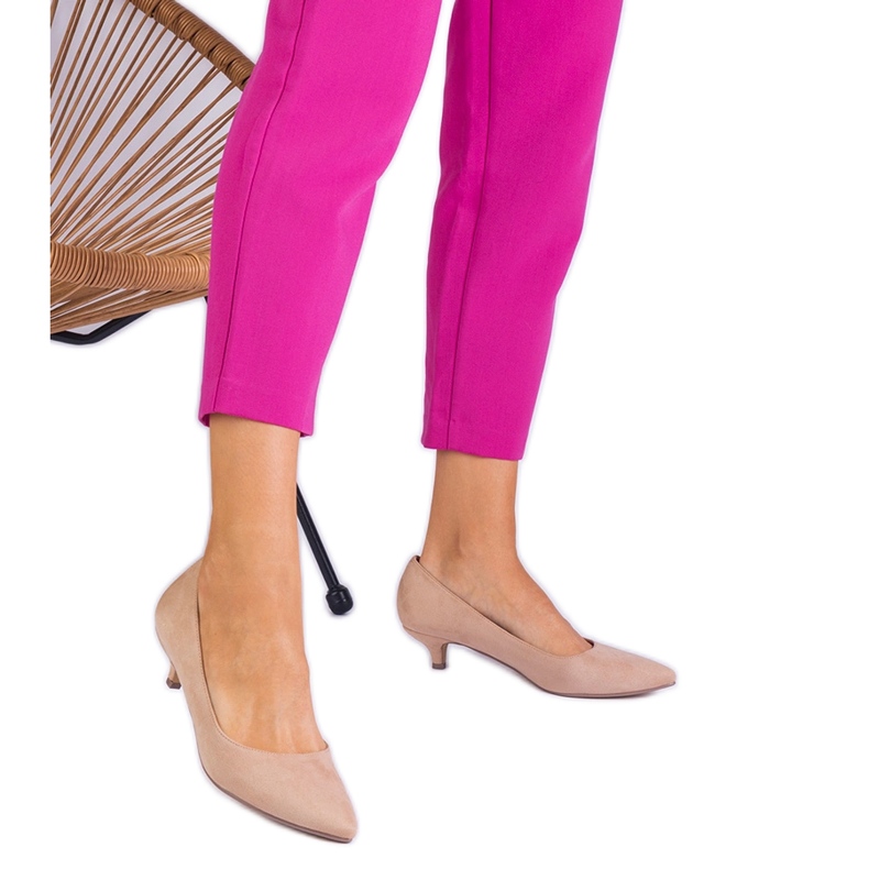 Bombas bege de Ekozamsz em um pino baixo