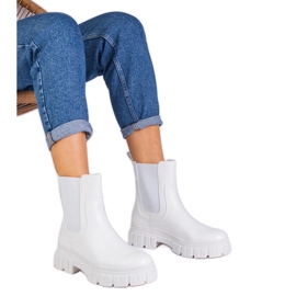 Botas brancas com uma inserção flexível branco