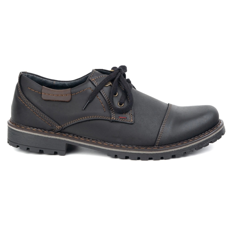 Sapatos de couro masculinos Olivier 312GT com um dedo preto perfurado