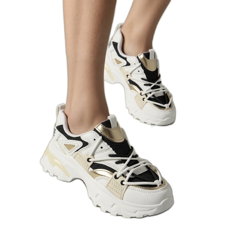 Tênis negros da Ventora feminina preto