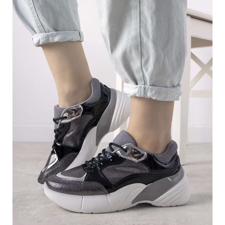 D/GMR Tênis preto com sola alta Rude prata