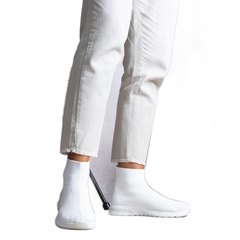 D/GMR Tênis branco Salgado