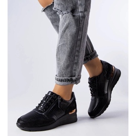 D/GMR Sapato Jazzar em couro preto vazado