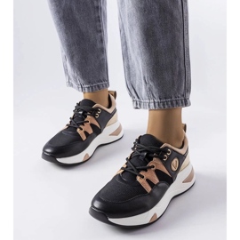 D/GMR Tênis preto e dourado Vinceza